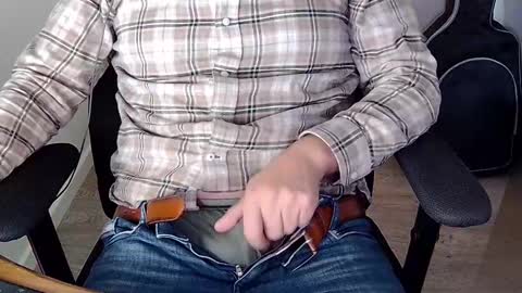 Sneakybill online show from October 20, 6:36 am