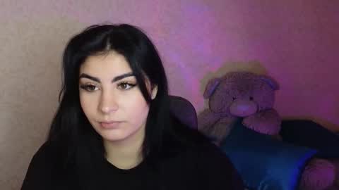 Snapshot of snickertail chatting on October 12, 2:16 pm Olivia online show from October 12, 2:16 pm