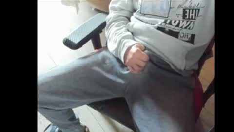 Snapshot of snip1977 chatting on February 20, 9:22 am snip1977 online show from February 20, 9:22 am