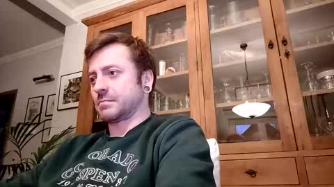 snoecks online show from March 26, 6:35 pm