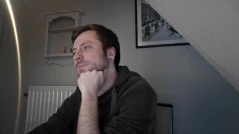 snoecks online show from April 20, 5:59 pm