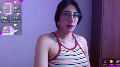 Snapshot of snow_baall chatting on December 9, 11:15 am IG OF red moonn online show from December 9, 11:15 am