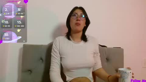 Snapshot of snow_baall chatting on December 19, 2:46 pm IG OF red moonn online show from December 19, 2:46 pm