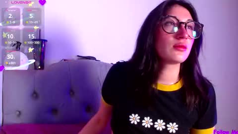 Snapshot of snow_baall chatting on October 29, 5:53 am IG OF red moonn online show from October 29, 5:53 am