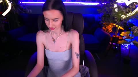 snow_whiteeex online show from January 14, 5:12 pm