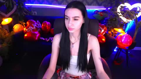 snow_whiteeex online show from February 9, 6:43 am