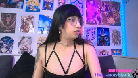 Snow and Bubble online show from February 5, 3:38 pm