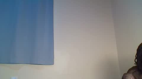 Snowie eyes online show from December 16, 12:32 pm