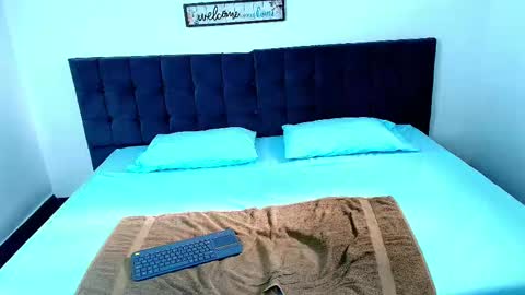 Snowyx  online show from October 7, 8:39 pm