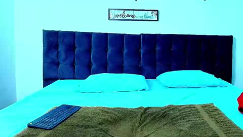 Snowyx  online show from October 17, 12:25 am