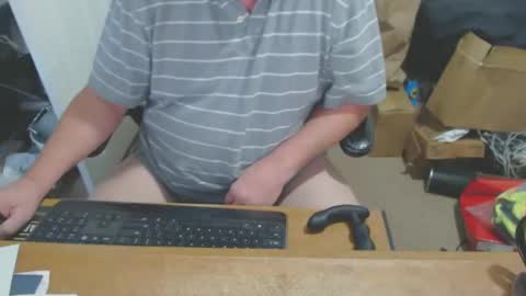 Snapshot of snwplwdrvr chatting on January 5, 7:28 pm snwplwdrvr online show from January 5, 7:28 pm