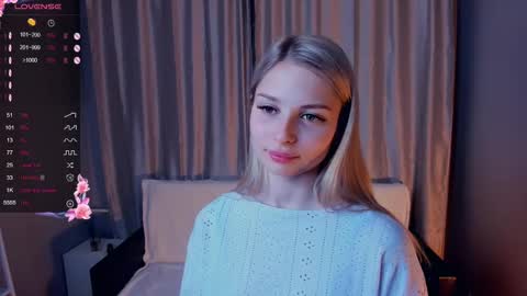 Snapshot of so__sweet chatting on February 12, 6:19 pm Alice - Birthday Girl online show from February 12, 6:19 pm