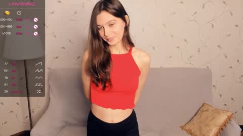 Snapshot of so__sweet chatting on September 19, 7:21 am Alice - Birthday Girl online show from September 19, 7:21 am