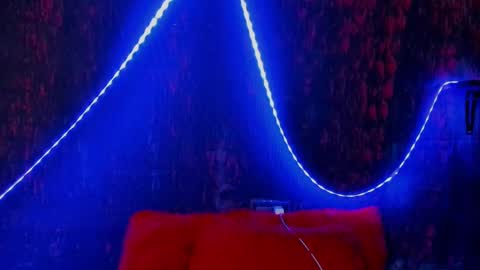 Snapshot of sobigcurvy44 chatting on December 22, 10:25 pm leidy online show from December 22, 10:25 pm