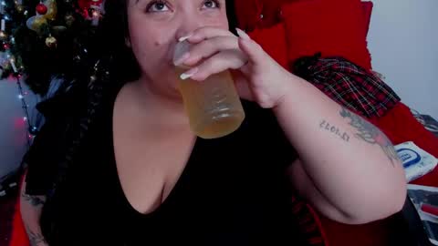Snapshot of sobigcurvy44 chatting on January 8, 8:29 pm leidy online show from January 8, 8:29 pm