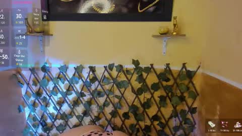 Snapshot of sobigcurvy44 chatting on November 30, 1:42 am leidy online show from November 30, 1:42 am