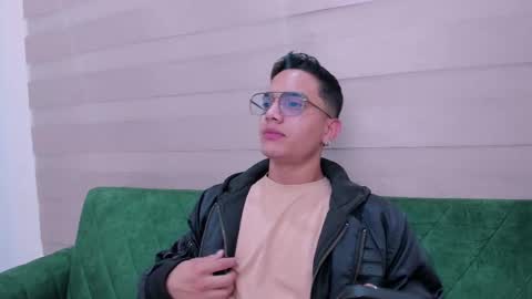 Snapshot of soccer_hot chatting on October 1, 1:17 pm SOCCER HOT online show from October 1, 1:17 pm