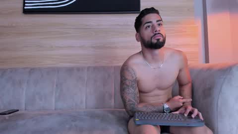 Snapshot of soccer_hot chatting on October 13, 1:05 am SOCCER HOT online show from October 13, 1:05 am