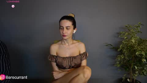 Snapshot of sochnogirls chatting on February 20, 1:36 am Yesenia online show from February 20, 1:36 am