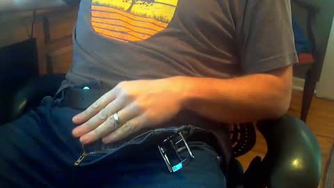 Snapshot of socksandasmile69 chatting on October 17, 3:25 pm socksandasmile69 online show from October 17, 3:25 pm