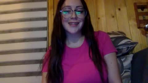 Snapshot of sofffibby chatting on November 28, 5:54 am Sofffi online show from November 28, 5:54 am