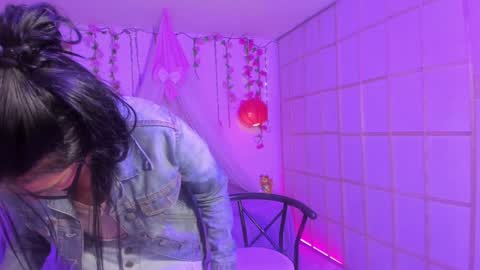Snapshot of soffi_roberts chatting on January 18, 6:43 pm sofiia online show from January 18, 6:43 pm