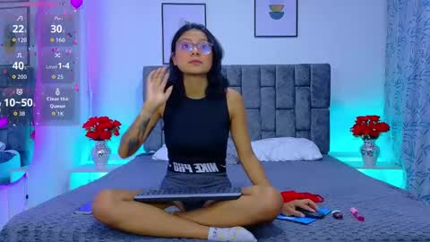 SOFFI AND CHISTOPHER online show from March 24, 11:59 am