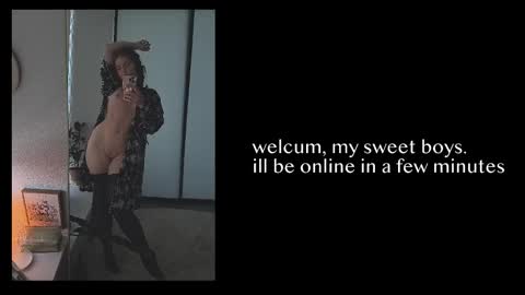 Julia    online show from February 11, 10:48 pm