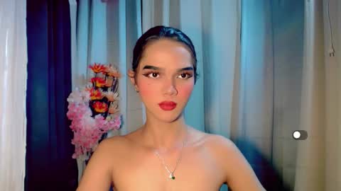 Snapshot of soffy_seductivexx chatting on February 3, 7:46 am open for pvt online show from February 3, 7:46 am