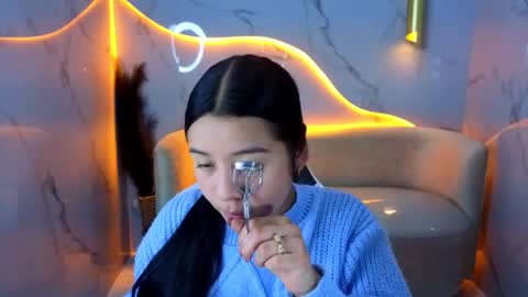 Online 800 to 1400 online show from January 6, 1:15 pm