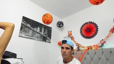 Snapshot of sofi_and_santy chatting on November 3, 10:42 pm SOFI AND SANTY online show from November 3, 10:42 pm