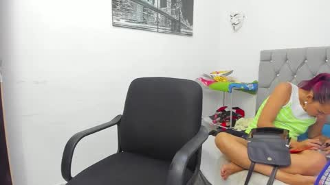 Snapshot of sofi_and_santy chatting on November 26, 12:55 am SOFI AND SANTY online show from November 26, 12:55 am