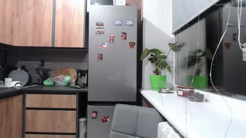 Sofi online show from January 3, 8:32 pm