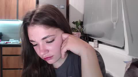 Sofi online show from February 20, 7:52 pm