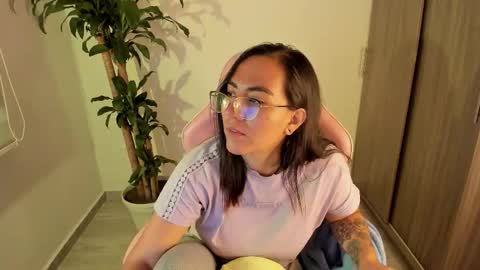 Sophie online show from October 15, 2:33 am