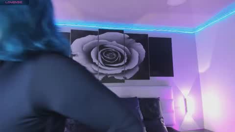 sofi_sp online show from November 22, 11:42 am