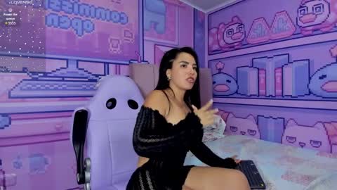 Snapshot of sofia_cute22 chatting on November 15, 5:38 am sofia_cute22 online show from November 15, 5:38 am