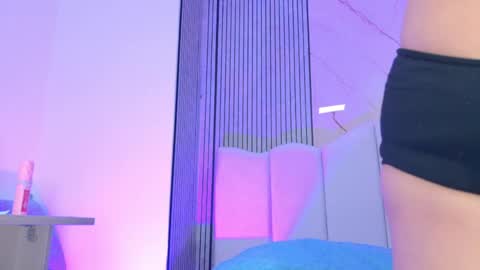 Sofia online show from April 18, 3:10 am