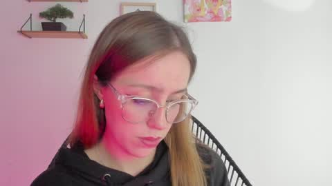 Snapshot of sofia_palacios_ chatting on December 5, 2:42 am online show from December 5, 2:42 am