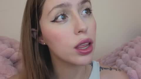 Snapshot of sofia_palacios_ chatting on September 18, 3:52 am online show from September 18, 3:52 am