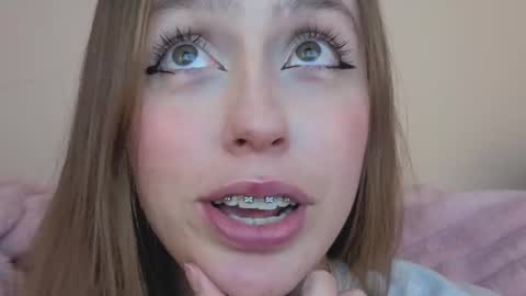 Snapshot of sofia_palacios_ chatting on September 26, 3:43 am online show from September 26, 3:43 am