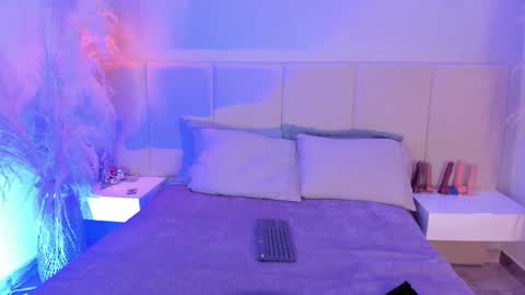 SOFIA PAMELA online show from March 4, 7:11 pm