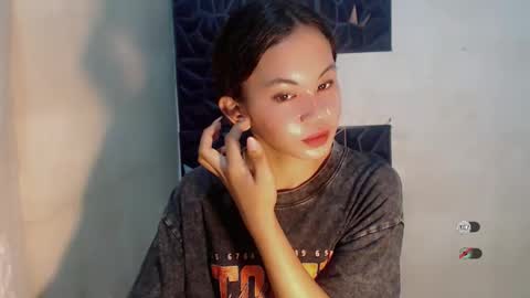 Snapshot of sofia_sweetheart18 chatting on November 4, 12:37 pm sofia_sweetheart18 online show from November 4, 12:37 pm