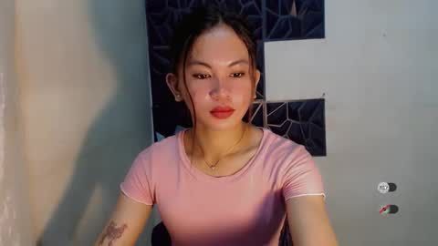 Snapshot of sofia_sweetheart18 chatting on November 9, 1:20 pm sofia_sweetheart18 online show from November 9, 1:20 pm
