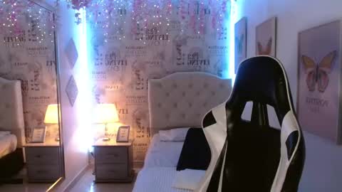 Sofia Tanaka online show from September 16, 12:06 pm