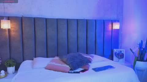 Snapshot of sofiaa_cortes chatting on December 14, 11:37 am Sofi online show from December 14, 11:37 am