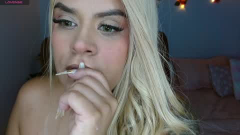 Snapshot of sofiaacortes chatting on January 29, 6:33 am Sofi cortes626 Ig online show from January 29, 6:33 am