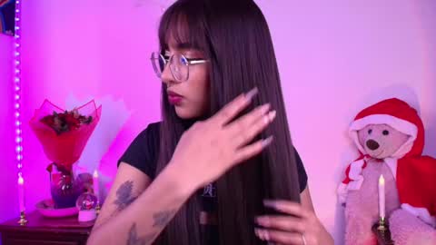 Snapshot of sofiaafoxx chatting on December 14, 1:05 pm Sofia online show from December 14, 1:05 pm