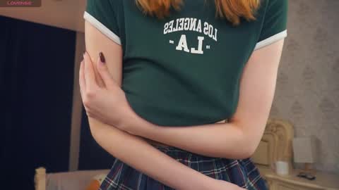 Hi My name is Sofia Welcome to my room Please thumbs up - its important online show from November 26, 6:47 am