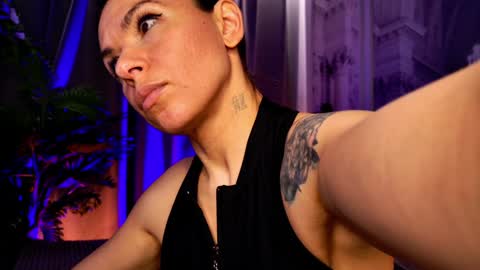 Snapshot of sofiafoster chatting on February 6, 4:58 pm Sofia online show from February 6, 4:58 pm